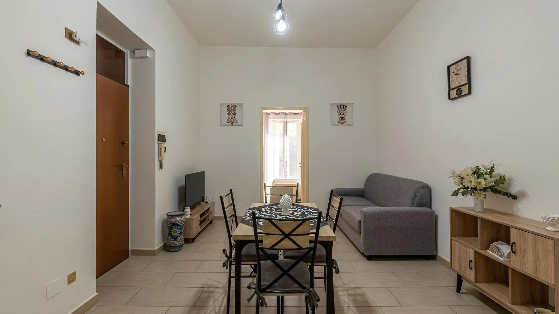 I Mori-Holiday Apartment Palermo 0*,  İtalya